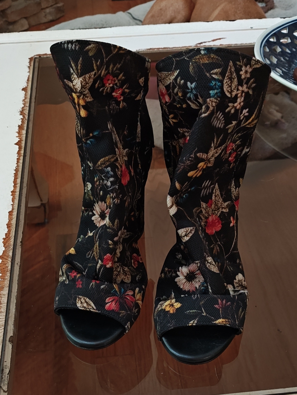 Beautiisoles Robyn Shreiber Black Floral Canvas OpenToe Booties Zipper Back Sz 6